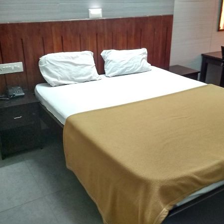 International Tourist Home Kozhikode Ngoại thất bức ảnh