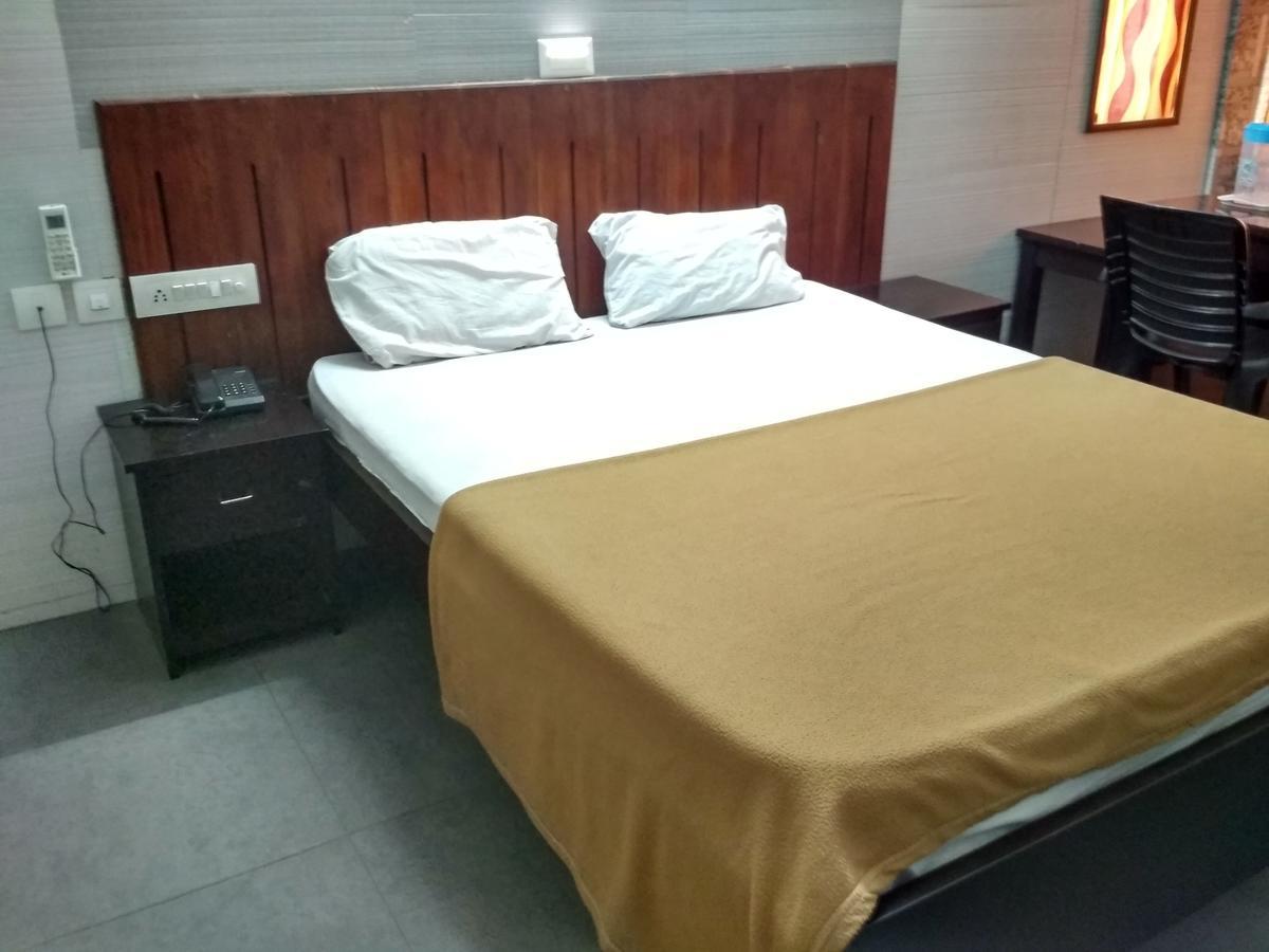 International Tourist Home Kozhikode Ngoại thất bức ảnh
